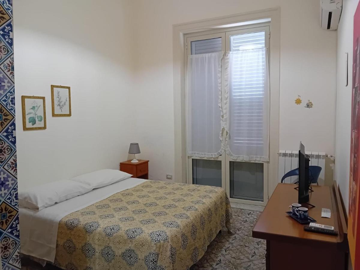 Casa Nonno Enrico In Via Oreto Palermo Bagian luar foto