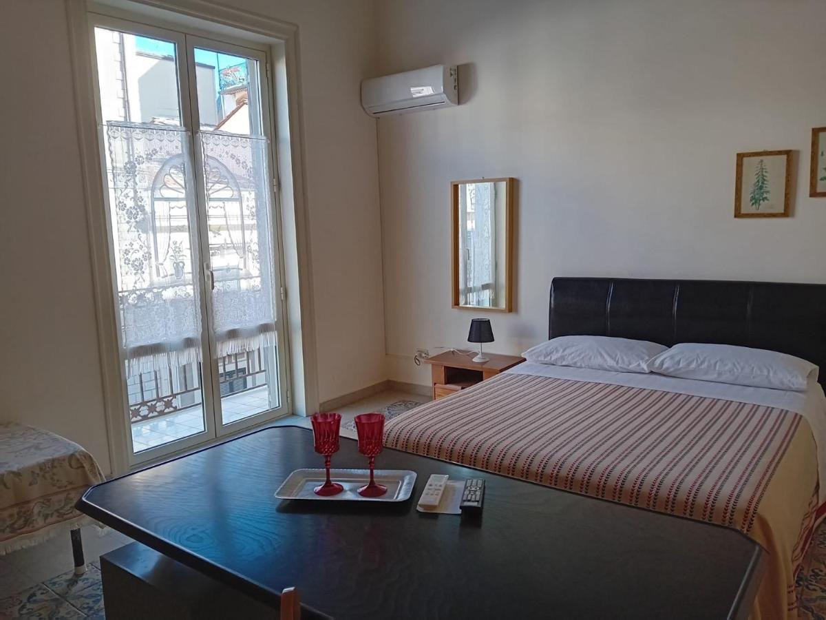 Casa Nonno Enrico In Via Oreto Palermo Bagian luar foto